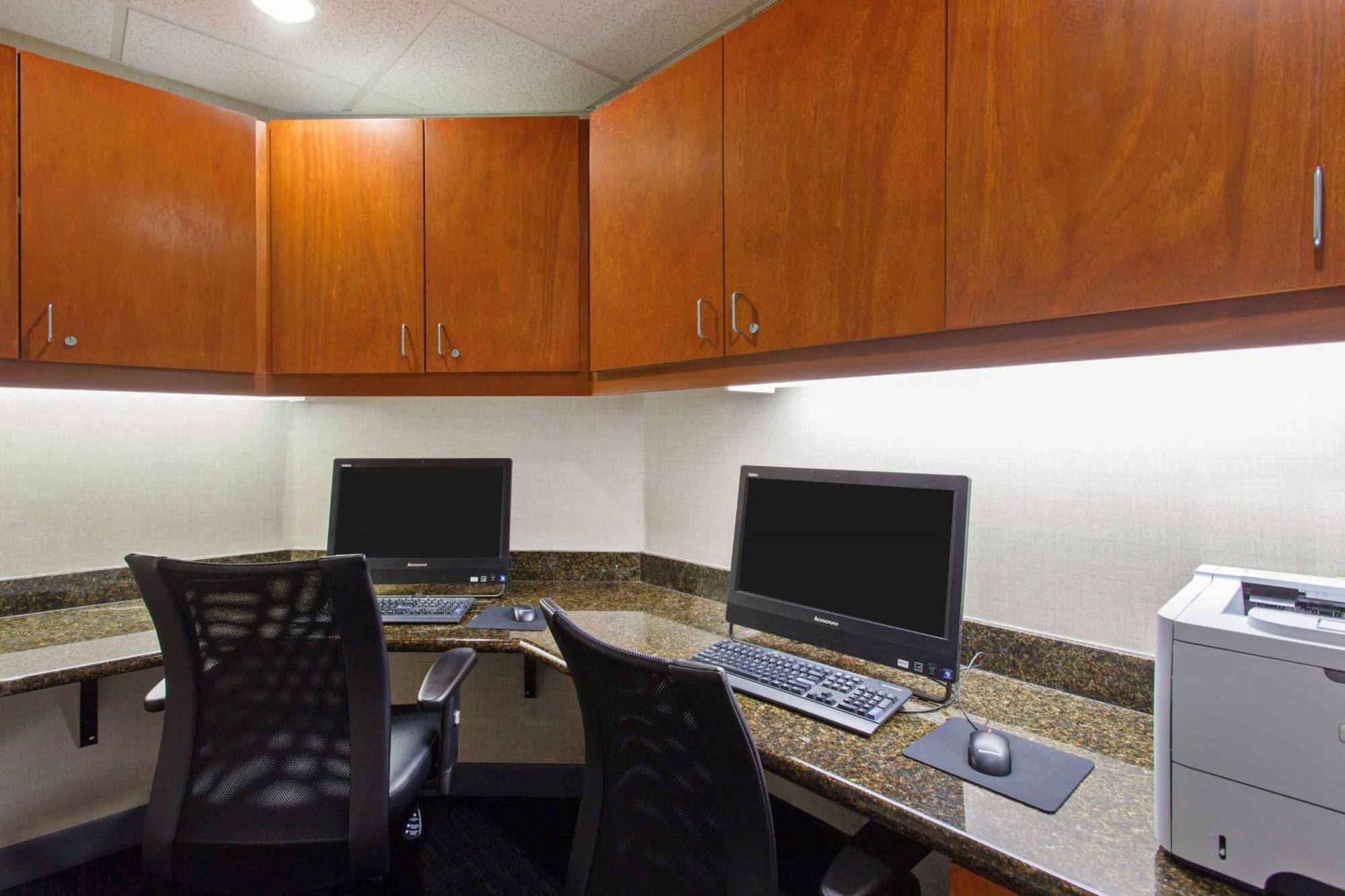 Hampton Inn & Suites Clovis Airport North Екстер'єр фото