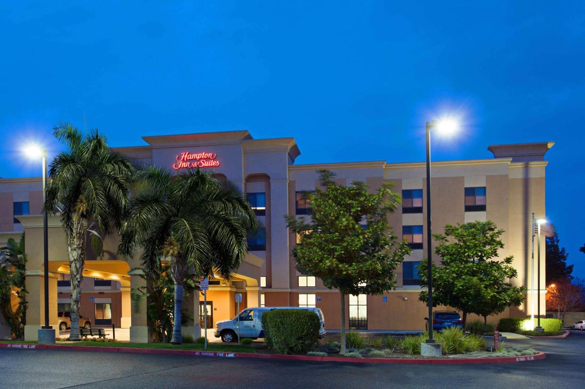 Hampton Inn & Suites Clovis Airport North Екстер'єр фото