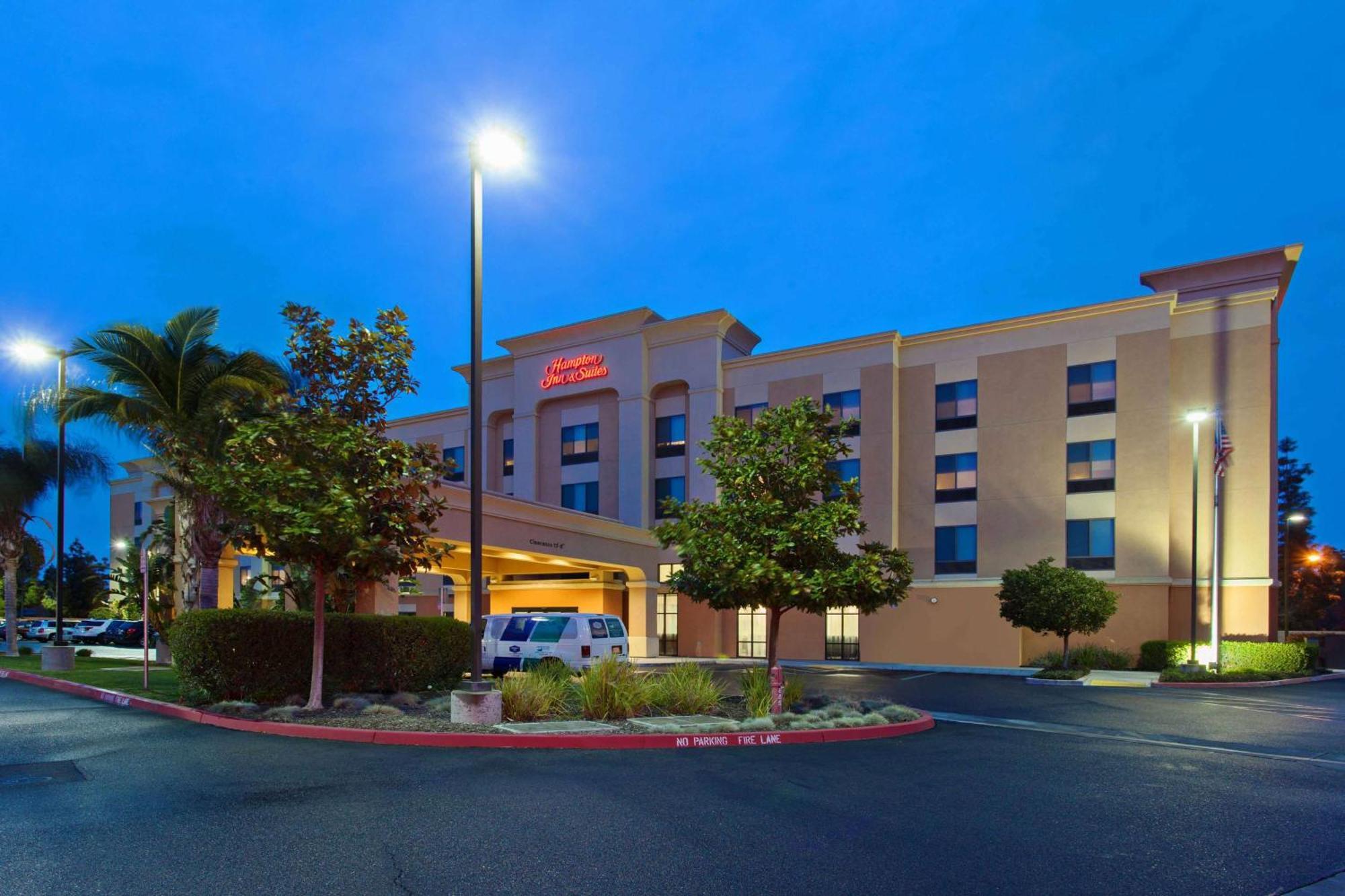 Hampton Inn & Suites Clovis Airport North Екстер'єр фото